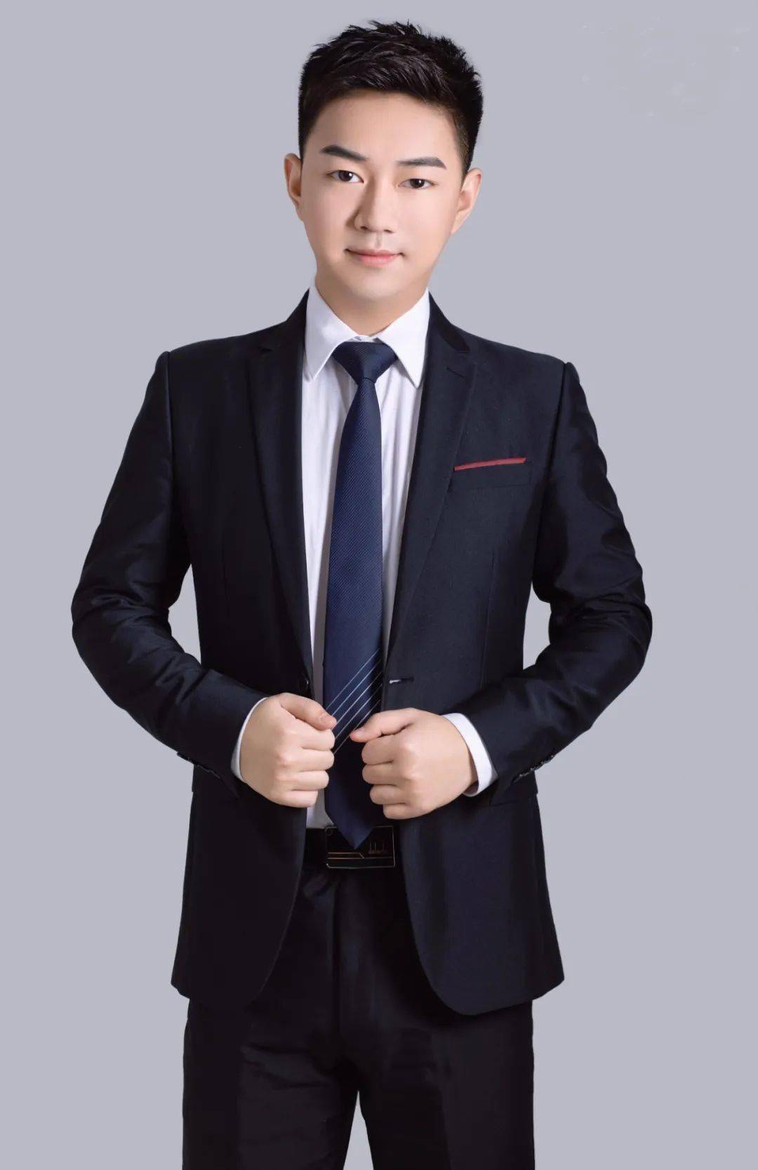 邓丽萍 视觉与舞美负责人